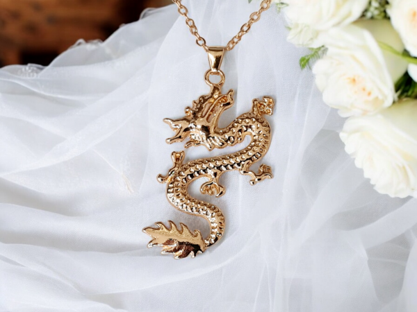 collier dragon acier inoxydable